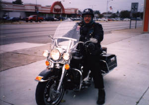 Neal's new Harley 11/02